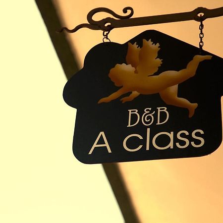A Class Lecce Exteriör bild