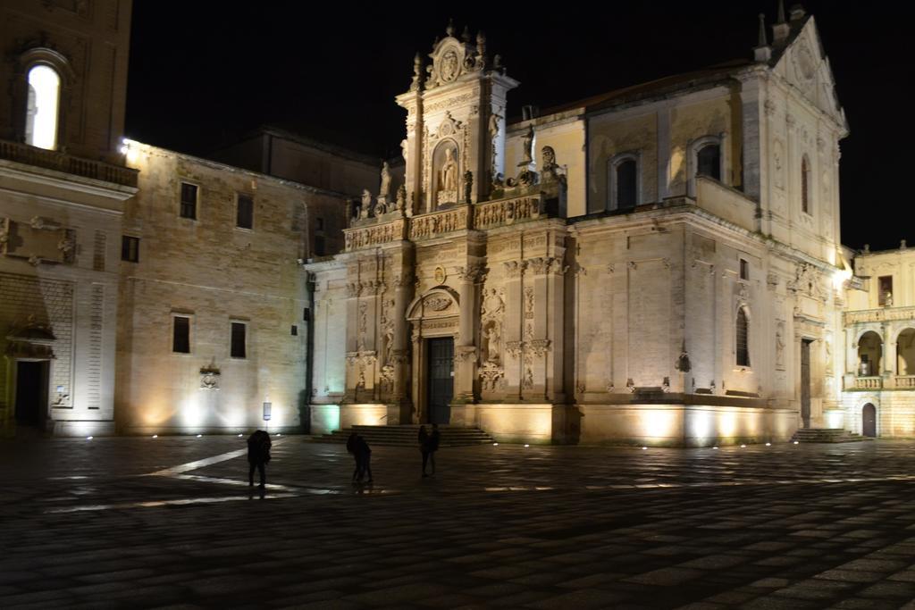 A Class Lecce Exteriör bild